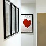Modern Apt, 25 Min Duomo, Metro 5 Min & Wifi Apartament