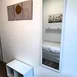 Apartament Modern Apt, 25 Min Duomo, Metro 5 Min & Wifi