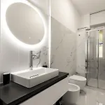 Apartament Modern Apt, 25 Min Duomo, Metro 5 Min & Wifi *