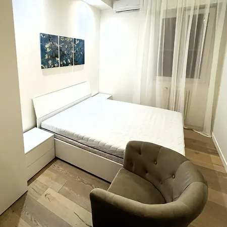 Modern Apt, 25 Min Duomo, Metro 5 Min&wifi Apartment Mailand